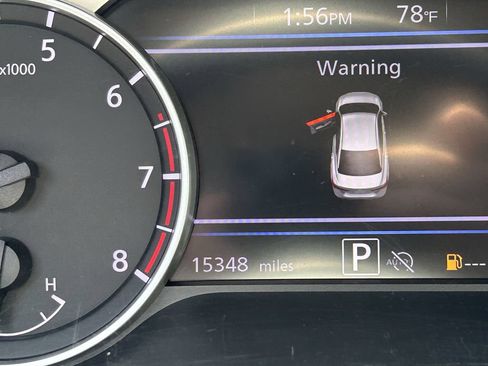 Used 2024 Nissan Sentra SR FWD image 34