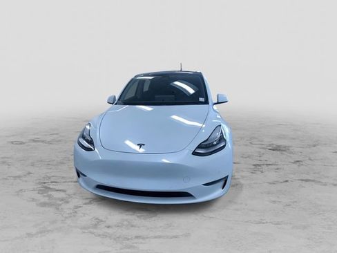 Used 2021 Tesla Model Y Long Range AWD/4WD image 4