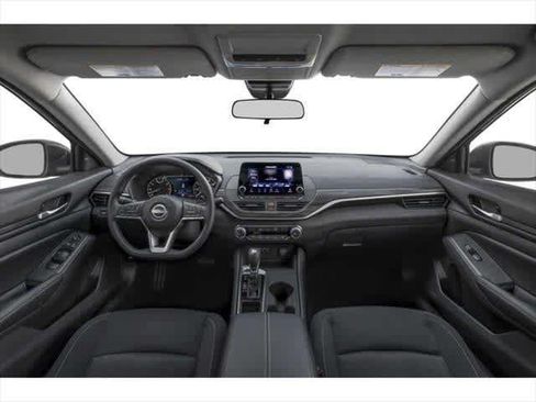 Used 2025 Nissan Altima 2.5 SV FWD image 7