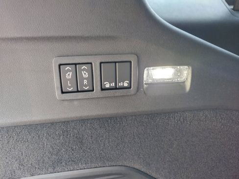 New 2026 Cadillac Escalade IQL Luxury image 29