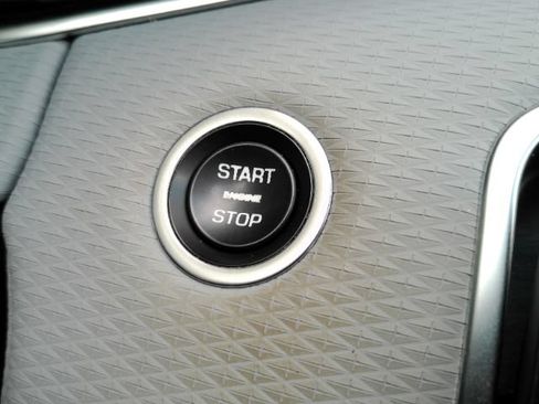 Used 2023 Land Rover Range Rover Evoque S AWD/4WD image 43