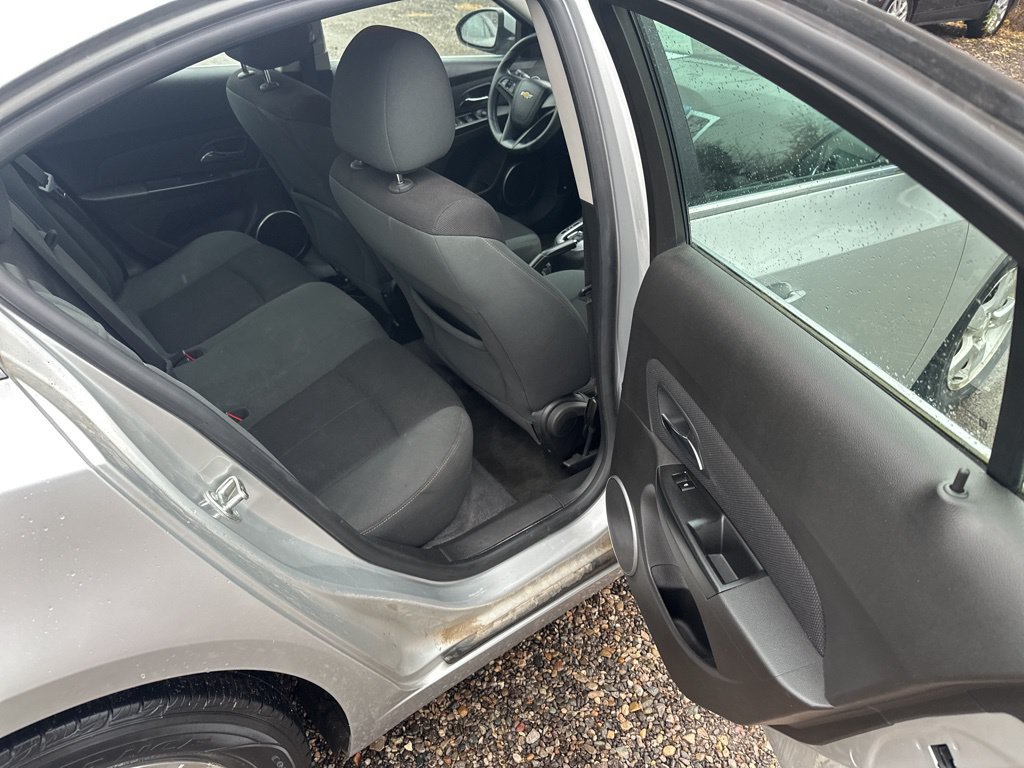 Used 2011 Chevrolet Cruze LT FWD image 11