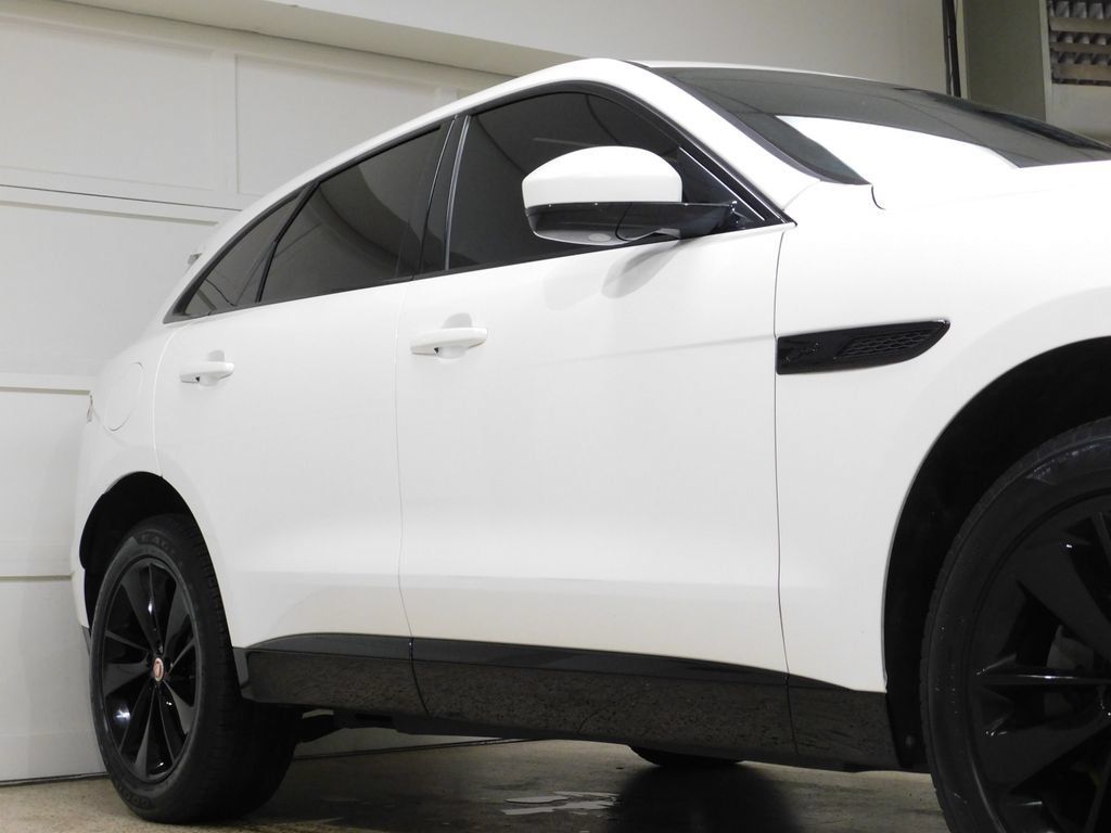 Used 2023 Jaguar F-PACE S AWD/4WD image 8