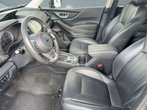 Used 2022 Subaru Forester Touring image 5