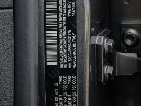 Used 2018 Jeep Renegade Latitude FWD image 61