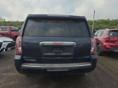 Used 2019 GMC Yukon Denali w/ Denali Ultimate Package AWD/4WD image 4