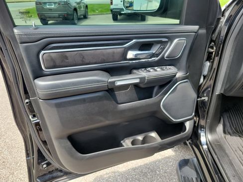 Used 2023 RAM 1500 Laramie AWD/4WD image 17