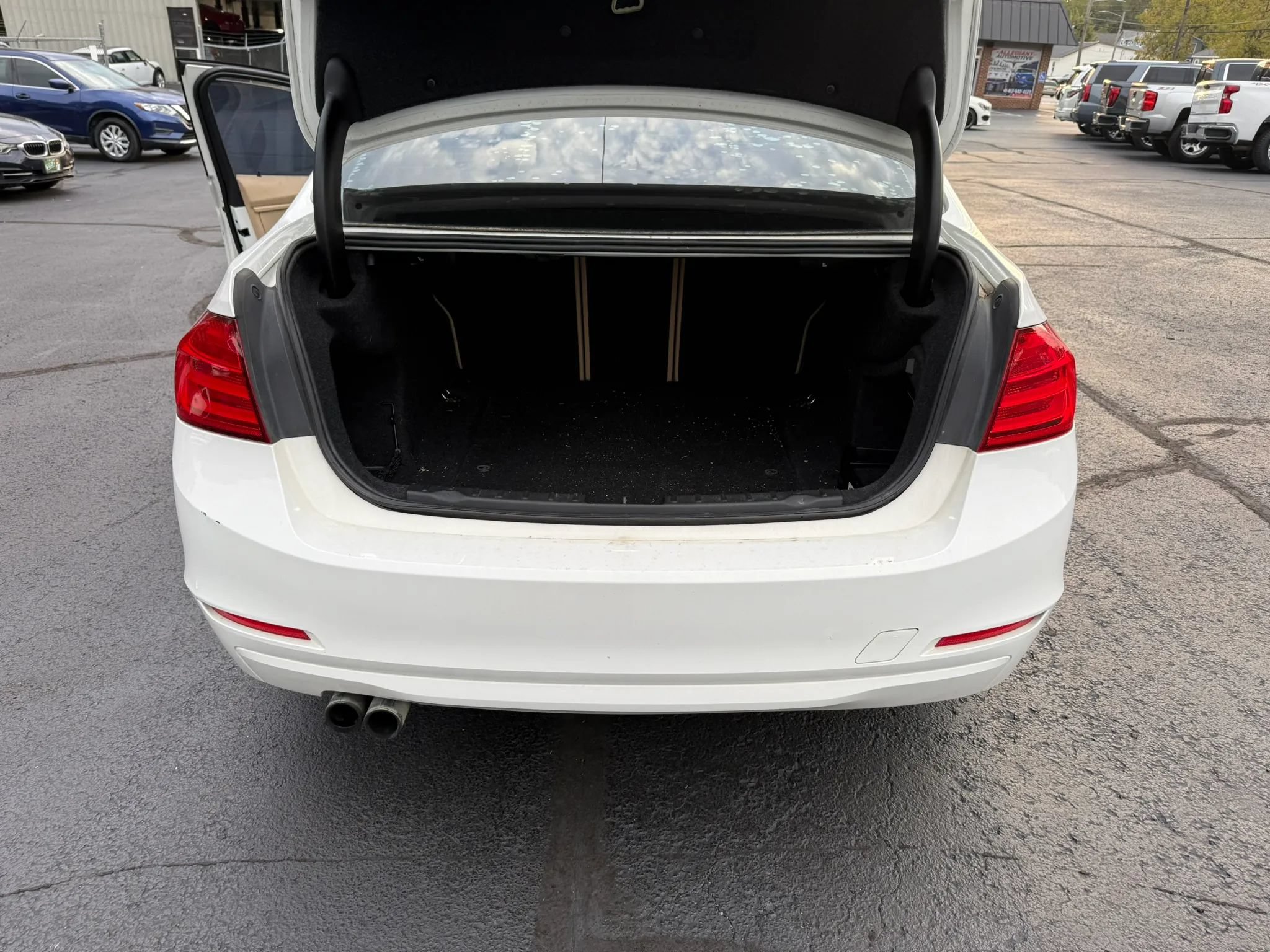Used 2014 BMW 328i Sedan RWD image 12