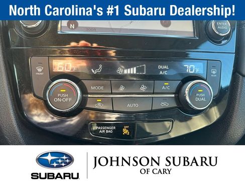 Used 2017 Nissan Rogue SL w/ SL Premium Package AWD/4WD image 14