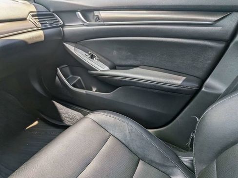 Used 2019 Honda Accord Sport image 16