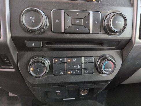Used 2017 Ford F250 XLT image 21
