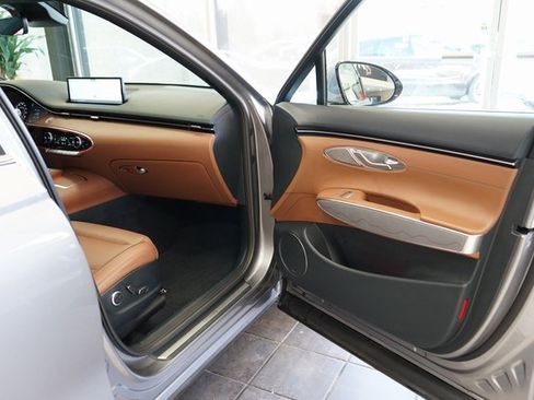 Used 2022 Genesis GV70 2.5T w/ Advanced Package image 44