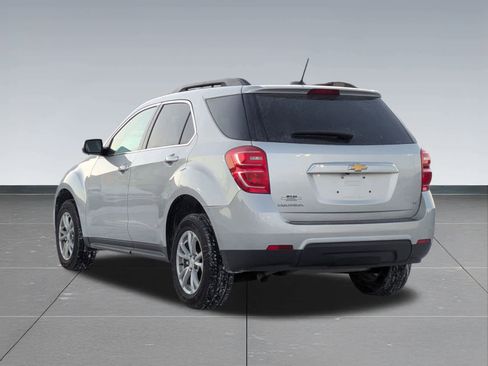Used 2017 Chevrolet Equinox LT w/ Convenience Package image 4