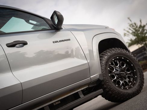 Used 2023 Chevrolet Colorado W/T w/ WT Convenience Package II AWD/4WD image 10