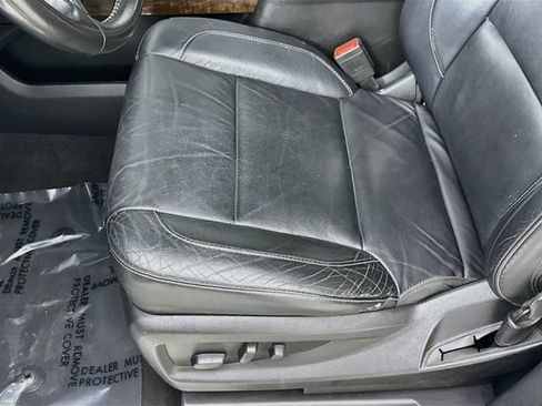 Used 2020 Chevrolet Suburban LT AWD/4WD image 20