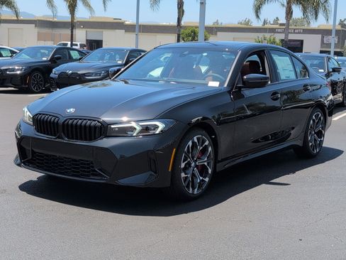 New 2026 BMW 330i Sedan w/ M Sport Package RWD image 5