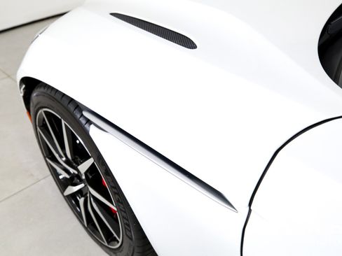 Used 2020 Aston Martin DB11 Volante RWD image 33
