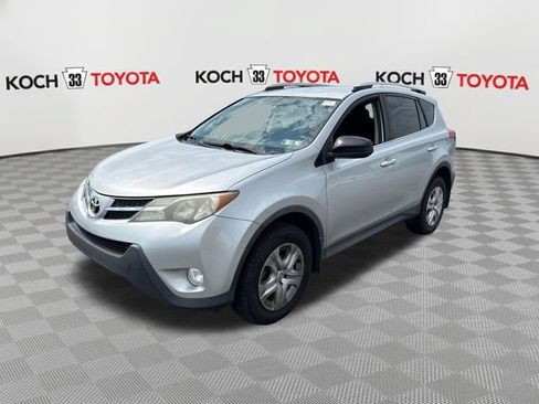 Used 2015 Toyota RAV4 LE AWD/4WD image 3