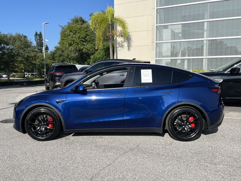 Used 2022 Tesla Model Y Performance AWD/4WD image 6