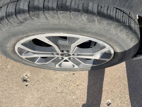 Used 2018 Chevrolet Sonic LT w/ Convenience Package image 11