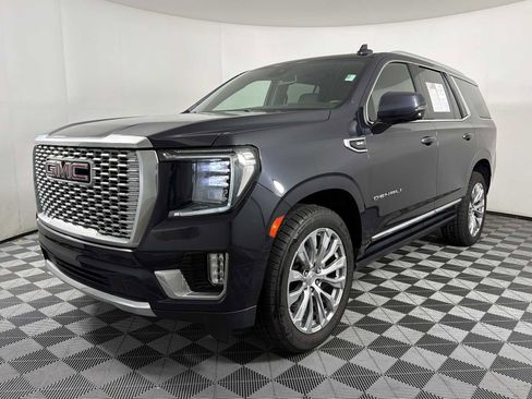 Used 2023 GMC Yukon Denali AWD/4WD image 3