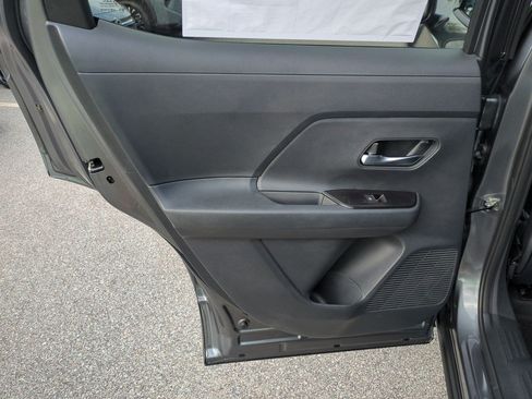 New 2026 Nissan Kicks SR FWD image 26