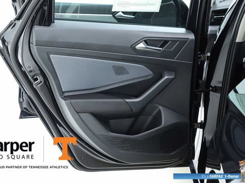 Used 2025 Volkswagen Jetta SE w/ Sunroof Package FWD image 17
