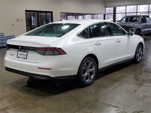 Used 2023 Honda Accord EX image 4