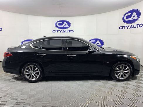 Used 2015 INFINITI Q70 3.7 image 2