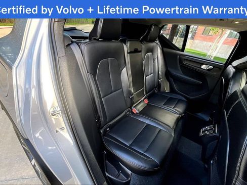 Used 2025 Volvo XC40 B5 Plus AWD/4WD image 37