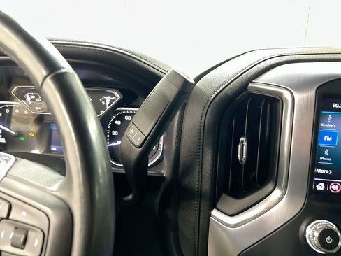 Used 2020 GMC Sierra 1500 SLE w/ SLE Value Package image 16