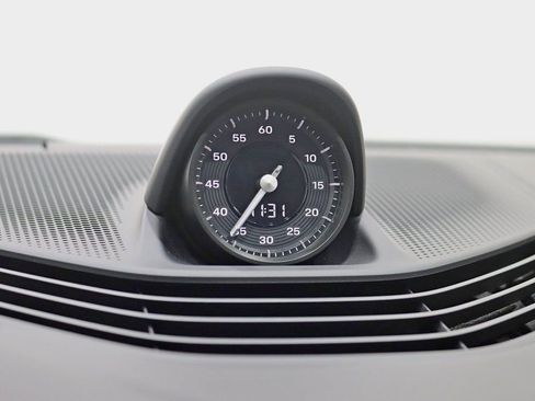 Used 2023 Porsche Taycan Turbo image 18