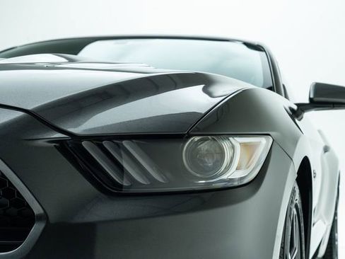 Used 2017 Ford Mustang GT image 11