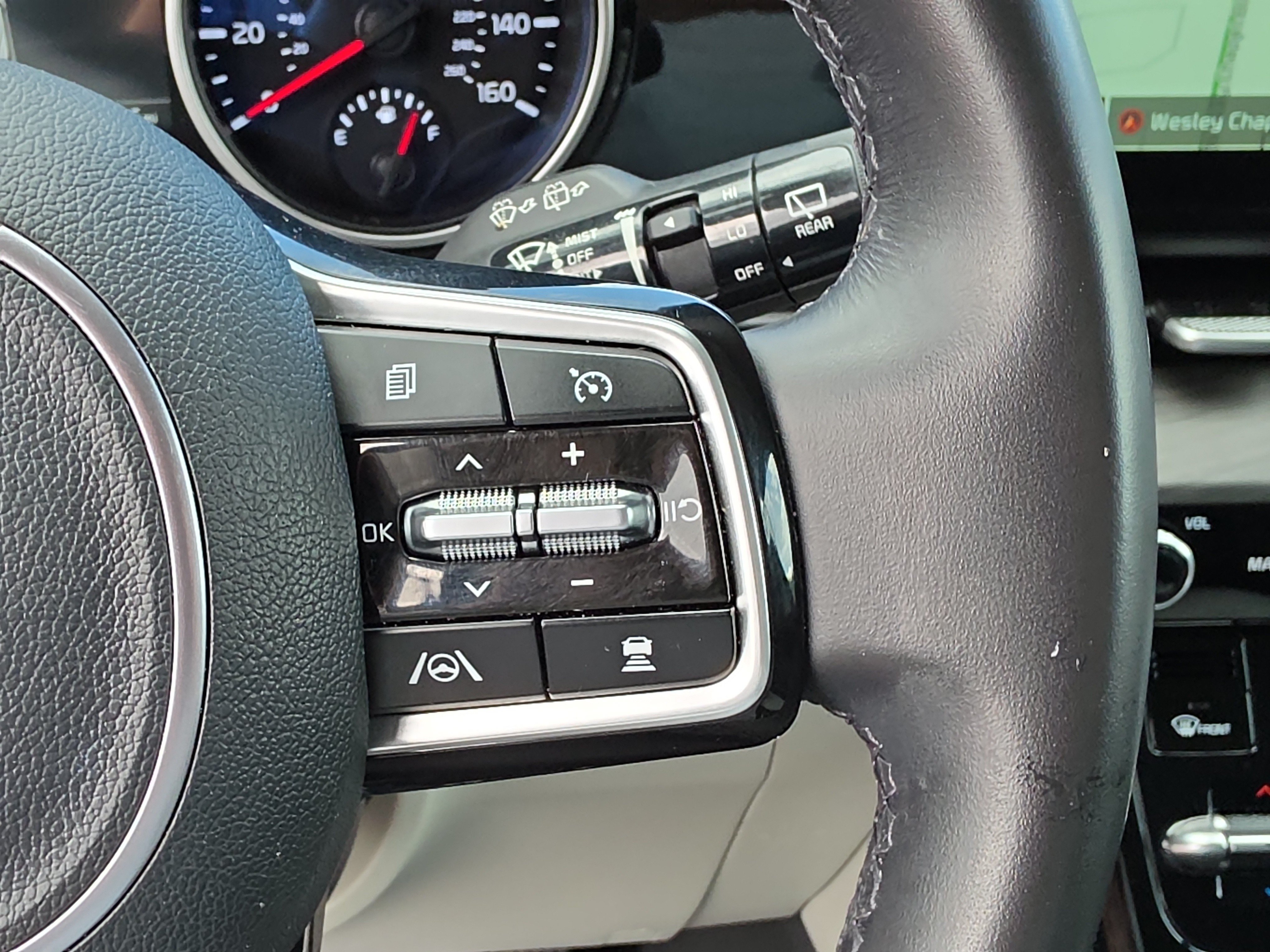 Certified 2024 Kia Carnival EX FWD image 32