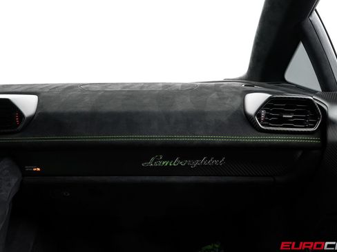 Used 2022 Lamborghini Huracan STO RWD image 37