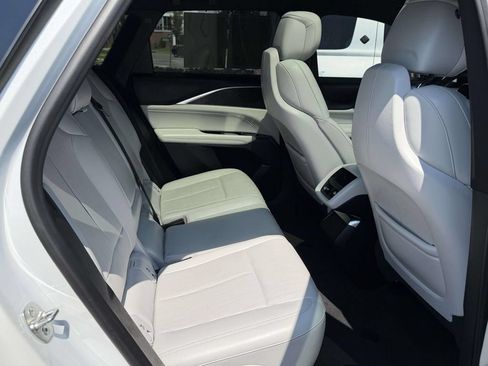 Used 2024 Cadillac Lyriq Luxury w/ LPO, Floor Liner Package AWD/4WD image 11