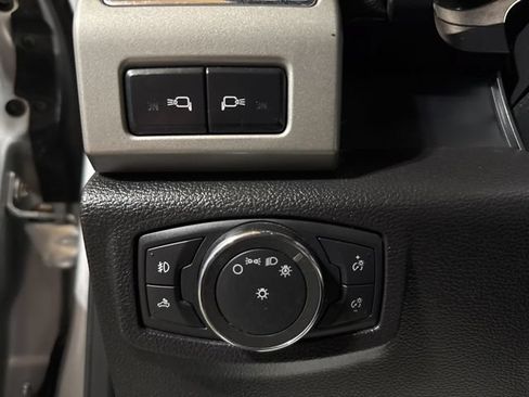 Used 2017 Ford F250 Lariat w/ Chrome Package AWD/4WD image 8