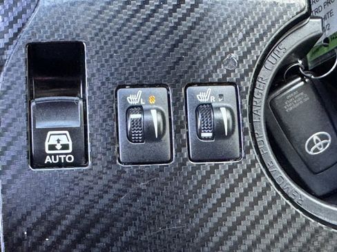 Used 2023 Toyota 4Runner TRD Off-Road Premium image 31