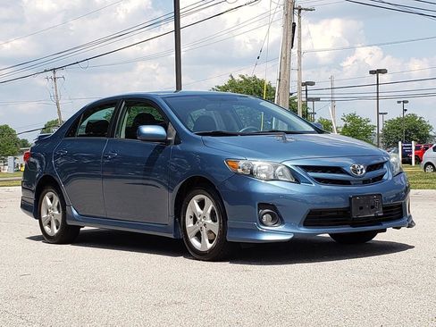 Used 2012 Toyota Corolla S w/ Preferred Accessory Pkg FWD image 6