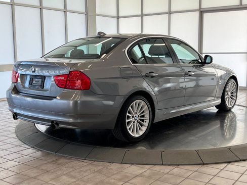 Used 2011 BMW 335i xDrive Sedan AWD/4WD image 7