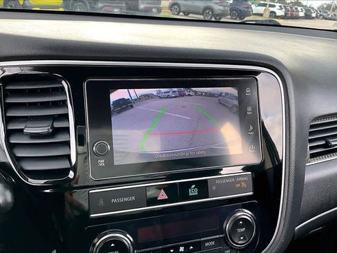 Used 2019 Mitsubishi Outlander SEL image 27