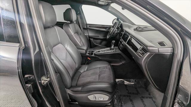 Used 2019 Porsche Macan AWD/4WD image 23