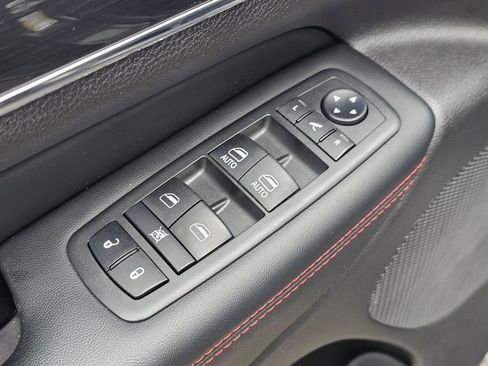 Used 2019 Jeep Grand Cherokee Trailhawk w/ Trailhawk Luxury Group AWD/4WD image 23