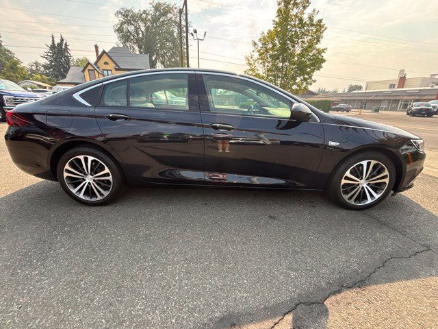 Used 2019 Buick Regal Essence w/ Driver Confidence Package I AWD/4WD image 2