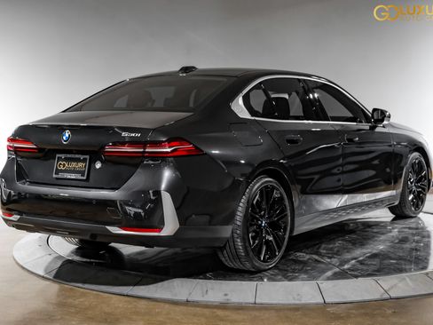 Used 2025 BMW 530i RWD image 12