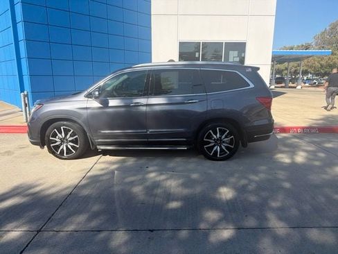 Used 2022 Honda Pilot Touring image 2