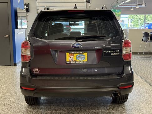 Used 2016 Subaru Forester 2.5i Limited w/ Popular Package #2 AWD/4WD image 6