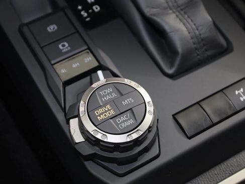 Used 2024 Toyota Tacoma TRD Off-Road image 25