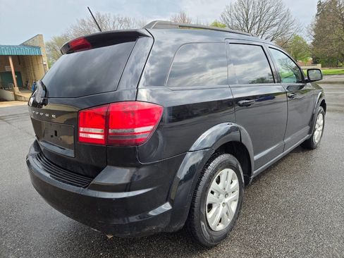 Used 2016 Dodge Journey SE w/ Flexible Seating Group image 10