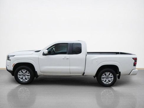 Certified 2024 Nissan Frontier SV w/ SV Convenience Package image 6